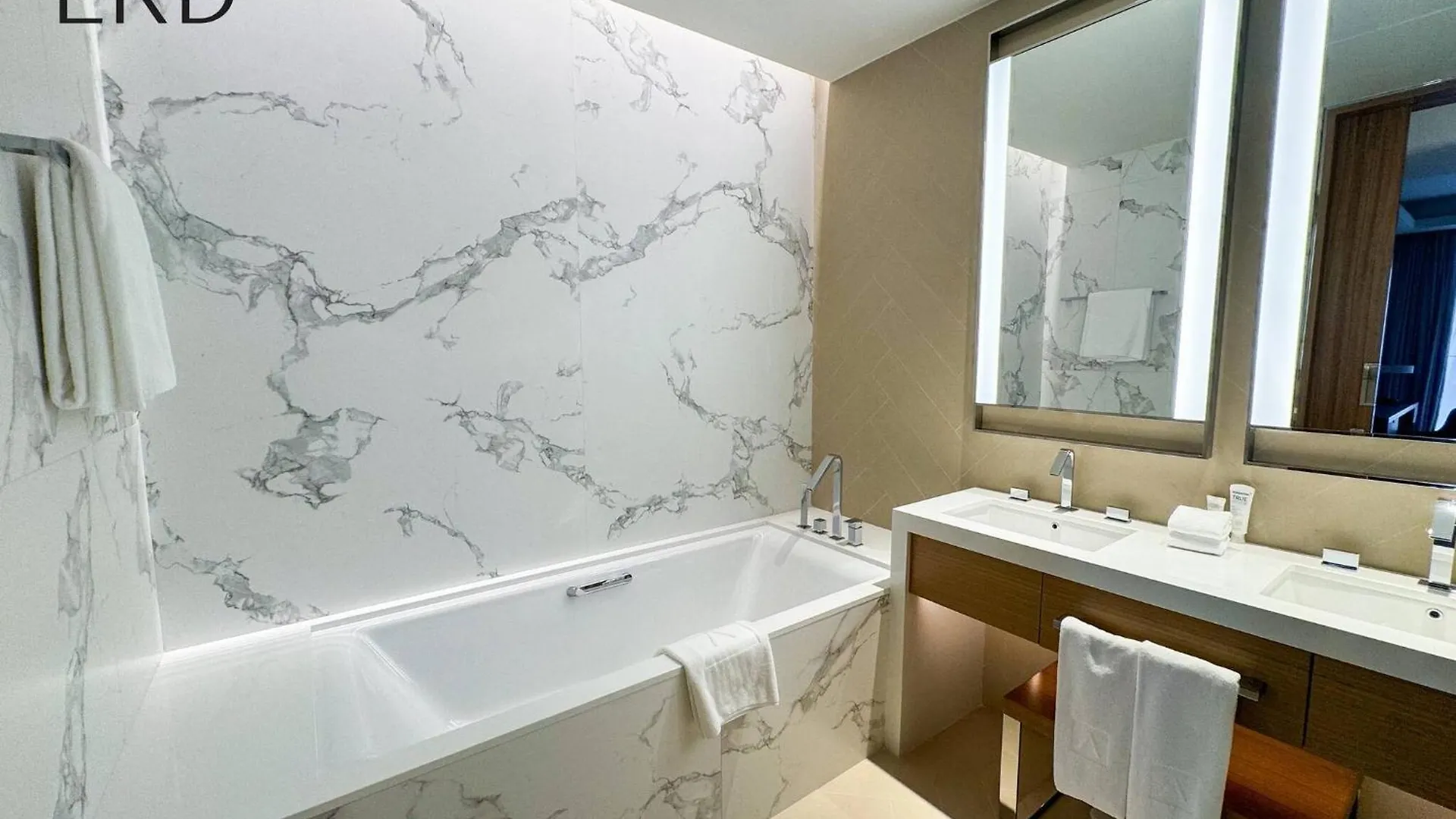 두바이 Luxurious 2Br The Address Opera 아파트 아랍에미리트